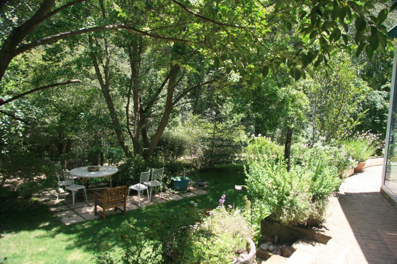The Gate Guesthouse คลาเรนส์ ภายนอก รูปภาพ