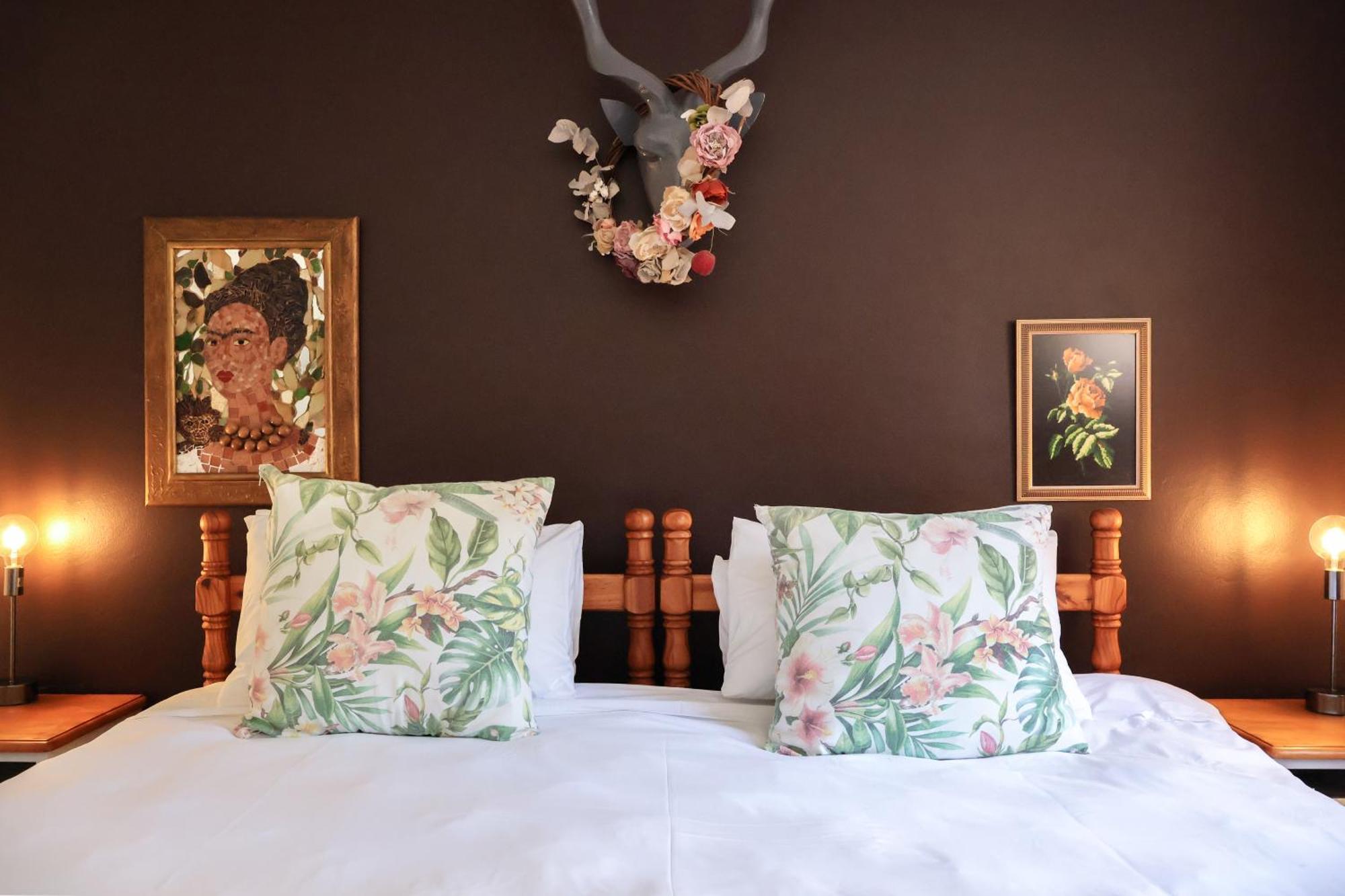 The Gate Guesthouse คลาเรนส์ ภายนอก รูปภาพ